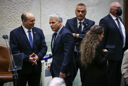 الهيئة العامة للكنيست تصادق على حل الكنيست بالقراءة الأولى